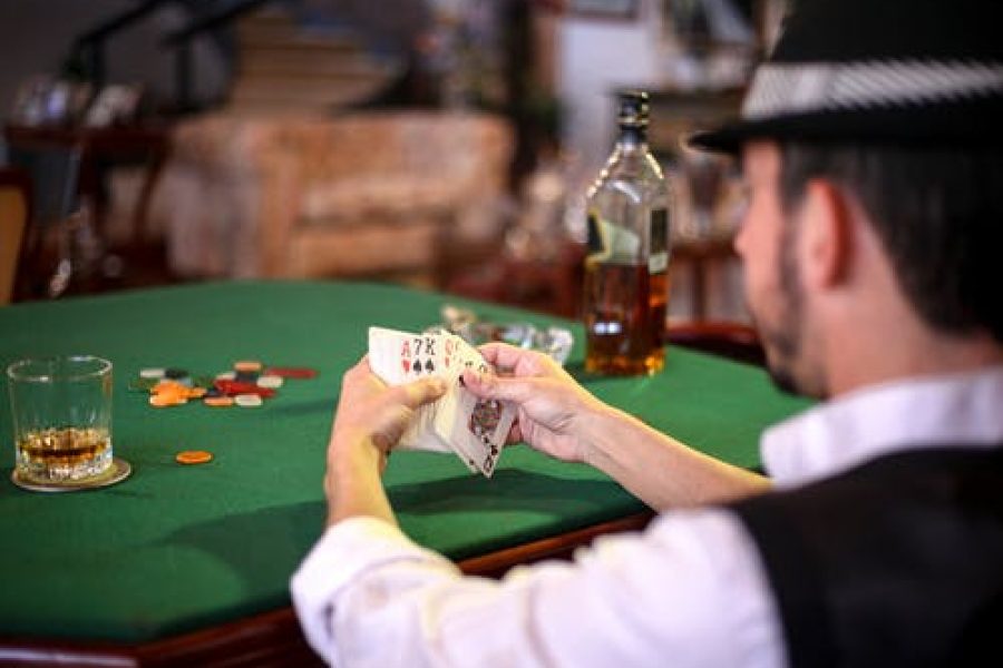 8 Useful Tips for Online Gambling
